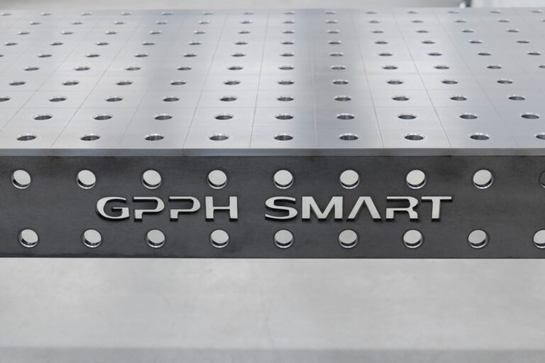 Ekonomiczny stół spawalniczy GPPH SMART