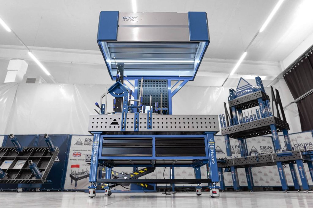 Okap spawalniczy IQ Air Flow GPPH 1500x1000x890 mm montowany nad stołem spawalniczym do odprowadzania spalin podczas spawania