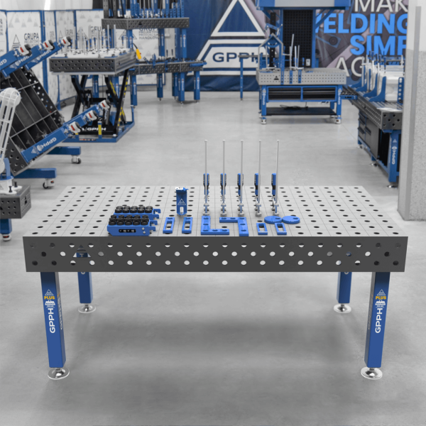 Stół spawalniczy GPPH PLUS φ28 siatka 100x100mm 2000x1000 mm na stopach z zestawem narzędzi XS
